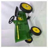 Vintage John Deere 20 Narrow Front Pedal Tractor Green Yellow Metal Ride-On