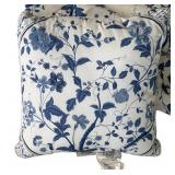 MB - Laura Ashley Home Queen Comforter & 2 Accent Pillows