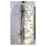 LL-BR2 - Twin Floral Toile 6-Piece Bed Ensemble (Lot of 2)