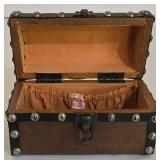 LL-FR - Decorative Vintage Trunk Boxes Mixed Lot