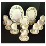 LL-FR - Lenox Holiday 50-Piece Dinnerware Set