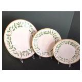 LL-FR - Lenox Holiday 50-Piece Dinnerware Set