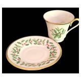 LL-FR - Lenox Holiday 50-Piece Dinnerware Set