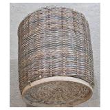 LL-FR - Wicker Stool & Basket Mixed Lot