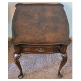 Vintage Hekman End Table With Drawer