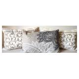 LR - INK & IVY Decorative Pillow Covers With Forms (Lot of 4)
