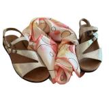 LR - New Trotters Sandals & Scarf Set
