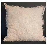 LR - Decorative Pillows & Covers Laura Ashley Estate Set (Lot of 4)
