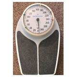 LR - Vintage Bathroom Scale - Health O Meter Big Foot Model 150