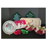 LL-ST - Christmas Serving Trays & Plates Oneida, St. Nicholas Square & Holly Hobbie Mixed Lot