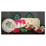 LL-ST - Christmas Serving Trays & Plates Oneida, St. Nicholas Square & Holly Hobbie Mixed Lot