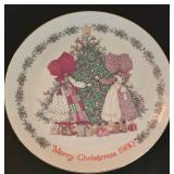 LL-ST - Christmas Serving Trays & Plates Oneida, St. Nicholas Square & Holly Hobbie Mixed Lot