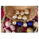 LL-ST - Christmas Decor Mixed Lot - Wrapping Paper, String Lights, Rugs, Basket & Ornaments