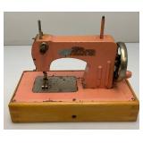Vintage KAYanEE Sew Master Kids cSewing Machine 4 1/2" x 7" x 8 1/2"