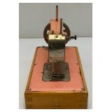 Vintage KAYanEE Sew Master Kids cSewing Machine 4 1/2" x 7" x 8 1/2"