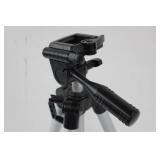 Simmons Camera Tripod With Pan Tilt Head