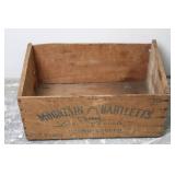 Mountain Bartletts Wooden Produce Crate