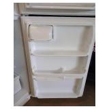 Frigidaire Refrigerator Freezer, 18.2 Cu. Ft.