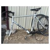 2007 Raleigh Grand Prix road bike featuring a silver and black aluminum frame and an EC70 carbon fork