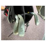 Junior Right Handed Golf Clubs with Bag