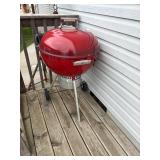 Full Size Excellent Condition Red Weber Charcoal Grill