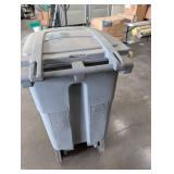 Toter Wheeled Trash Cart