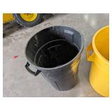 Rubbermaid Brute Trash Can Set (Lot of 2)