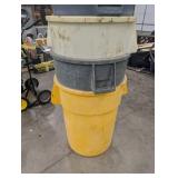 Plastic Trash Can Lot of 3