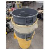 Plastic Trash Can Lot of 3