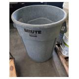 Rubbermaid Brute Trash Can