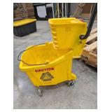 Rubbermaid Mop Bucket and Wringer Cart