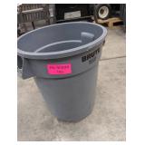 Rubbermaid Brute Trash Can