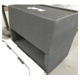 3 pallets of cubicle/table parts and benches