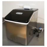 Ice cube maker - works