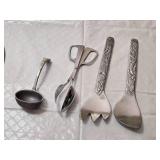 Wilton Silver Floral Engraved Bowl with Serving Utensils