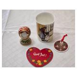 Christmas DÃ©cor Items including 