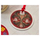 Christmas DÃ©cor Items including 