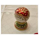 Christmas DÃ©cor Items including 