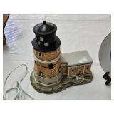 Split Rock Lighthouse Lamp and Duluth Souvenir Plate