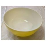 Pyrex 404 Yellow Mixing Bowl