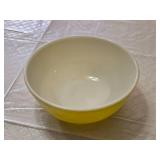 Pyrex 404 Yellow Mixing Bowl