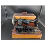 Vintage Singer Sewing Machine in Case