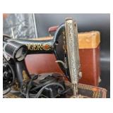 Vintage Singer Sewing Machine in Case
