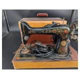Vintage Singer Sewing Machine in Case
