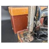 Vintage Singer Sewing Machine in Case