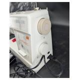 Husqvarna Viking HUSKYSTAR E20 Sewing Machine