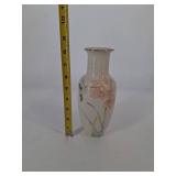 Crowning touch vase, made in Japan