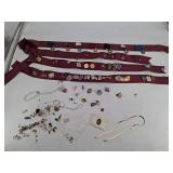 Estate Collectible Pins & Costume Jewelry Mixed Lot