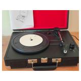 Crosley Cruiser Vinyl Record Player CR8005A (New)