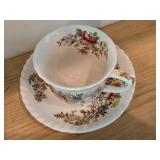 Tea Cups (x5) and Saucers (x4)